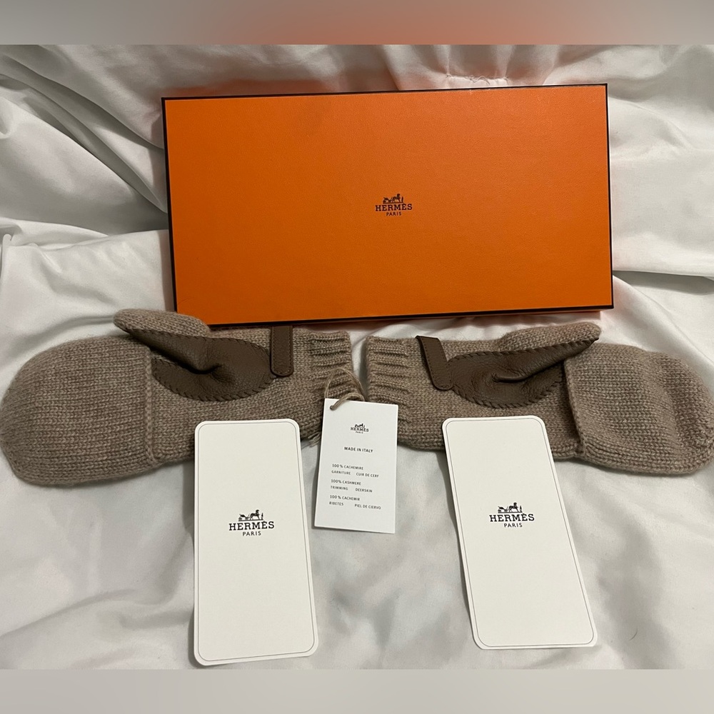 Hermes women cashmere mittens